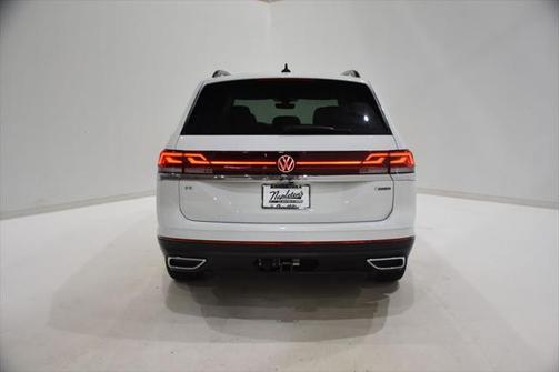 2025 Volkswagen Atlas 2.0T SE w/Technology 4MOTION