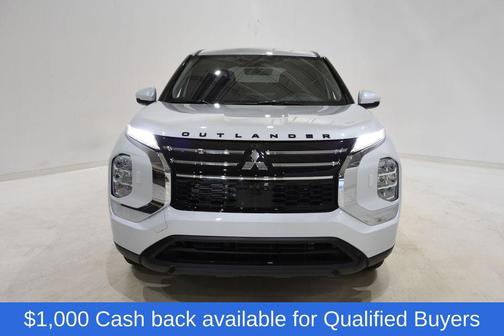 White Diamond 2026 Mitsubishi Outlander ES S-AWC
