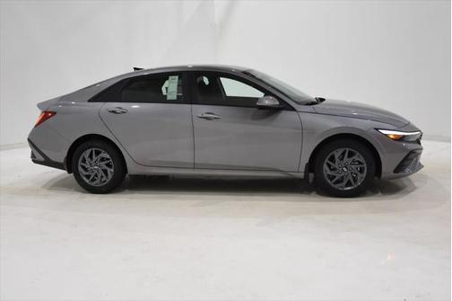 2025 Hyundai ELANTRA HEV Blue