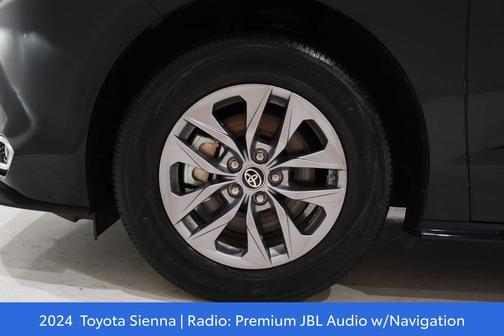 2024 Toyota Sienna XLE