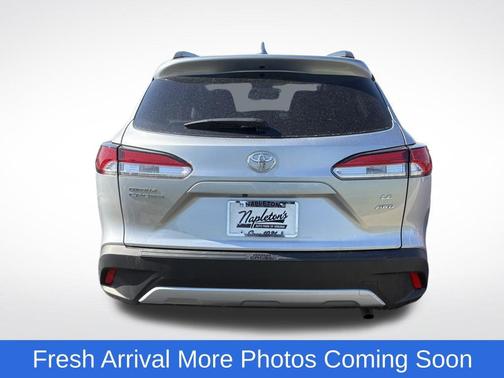 Sonic Silver 2024 Toyota Corolla Cross LE