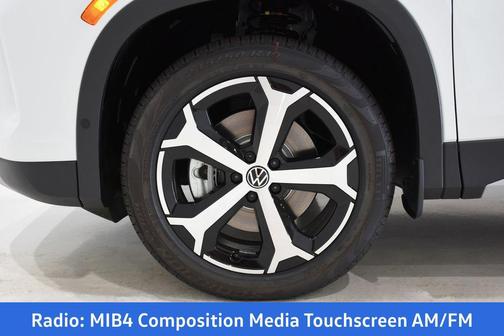 2025 Volkswagen Tiguan 2.0T SE 4MOTION