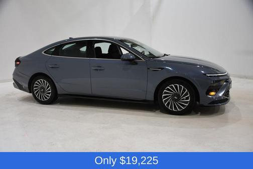 2024 Hyundai SONATA Hybrid SE