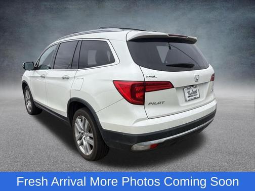White Diamond Pearl 2018 Honda Pilot Elite