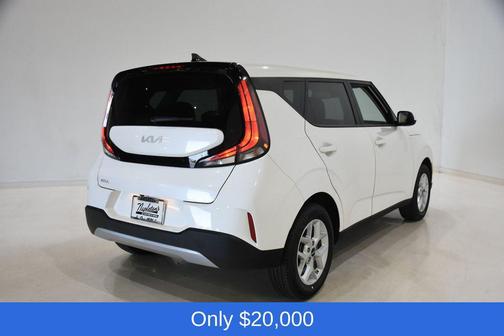 Snow White Pearl 2025 Kia Soul LX