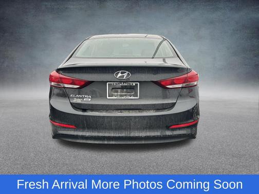 2018 Hyundai ELANTRA SE