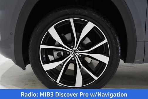 Pure Gray 2026 Volkswagen Atlas 2.0T SEL Premium R-Line 4MOTION