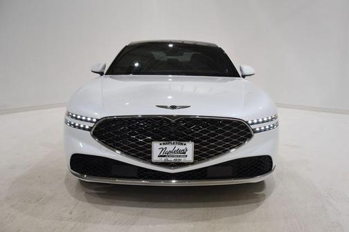 2025 Genesis G90 e-SC