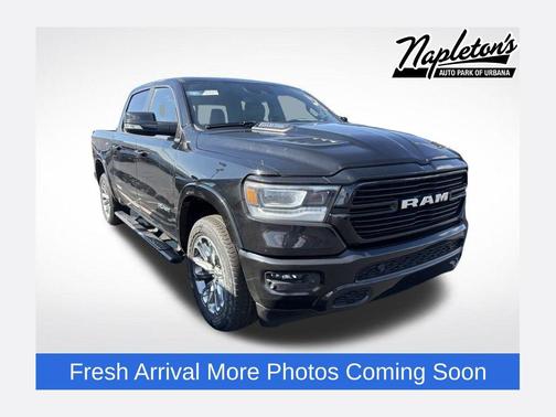 Diamond Black Crystal Pearlcoat 2022 RAM 1500 Laramie