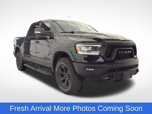 Diamond Black Crystal Pearlcoat 2022 RAM 1500 Rebel