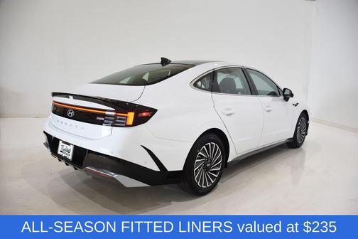 2025 Hyundai SONATA Hybrid Limited