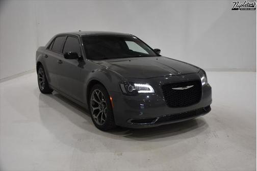 2018 Chrysler 300 Touring