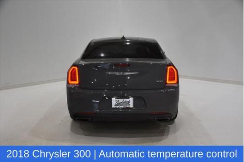 2018 Chrysler 300 Touring