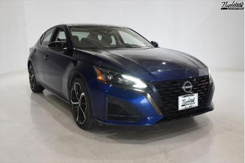 2023 Nissan Altima SR FWD