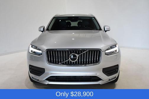 2021 Volvo XC90 T6 Momentum