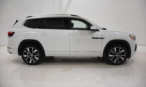 2025 Volkswagen Atlas 2.0T SEL Premium R-Line 4MOTION