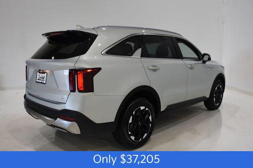 Ivory Silver 2026 Kia Sorento S