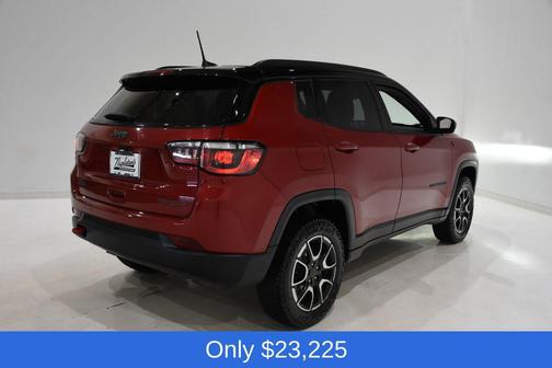Red Hot Pearlcoat 2025 Jeep Compass Trailhawk