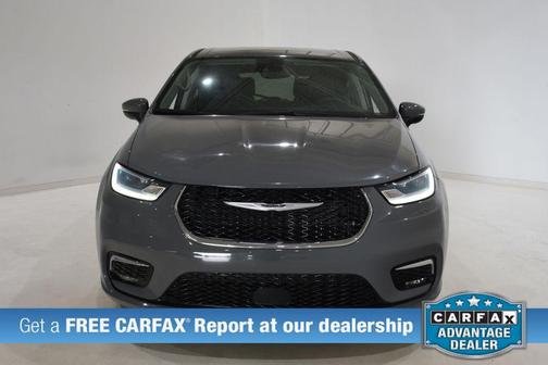 Ceramic Gray Clearcoat 2023 Chrysler Pacifica Touring L