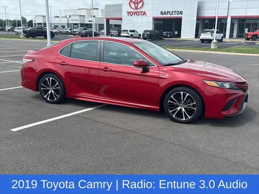 2019 Toyota Camry Hybrid SE