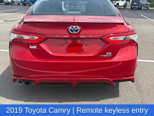 2019 Toyota Camry Hybrid SE
