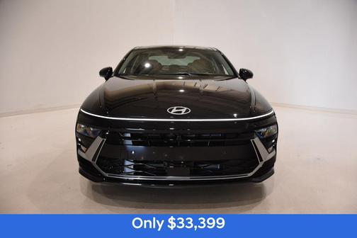 Abyss Black 2025 Hyundai SONATA Hybrid Limited