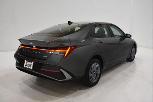 2025 Hyundai ELANTRA HEV Blue
