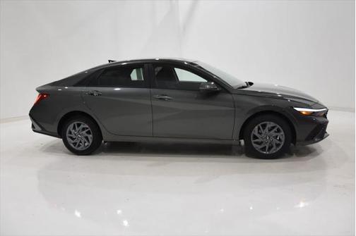 2025 Hyundai ELANTRA HEV Blue