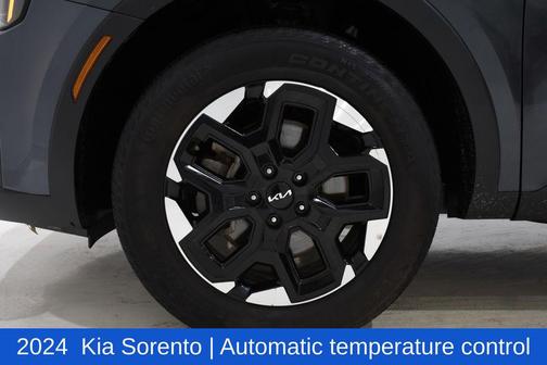 2024 Kia Sorento S