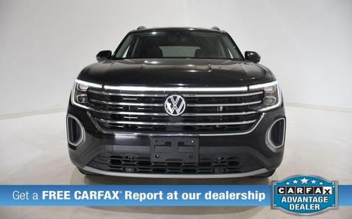 Deep Black Pearl 2025 Volkswagen Atlas 2.0T SE w/Technology