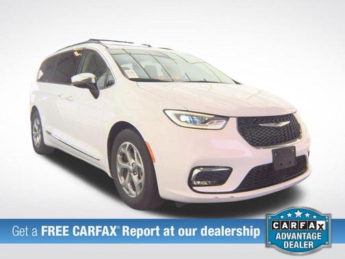 Bright White Clearcoat 2023 Chrysler Pacifica Limited
