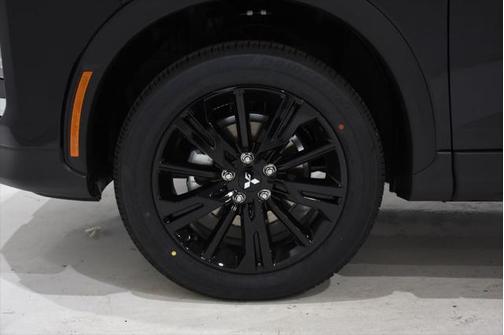 2025 Mitsubishi Eclipse Cross LE