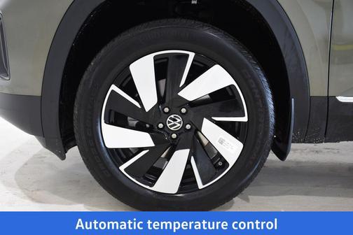 2026 Volkswagen Atlas Cross Sport 2.0T SEL