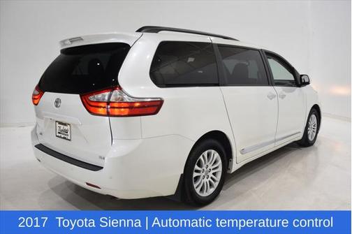 2017 Toyota Sienna XLE Premium