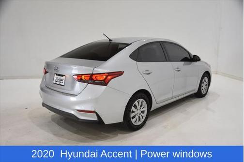2020 Hyundai Accent SE