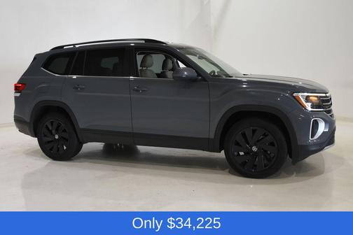 Pure Gray 2025 Volkswagen Atlas 2.0T SE w/Technology