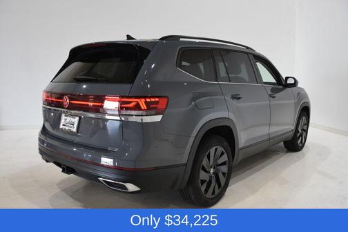 Pure Gray 2025 Volkswagen Atlas 2.0T SE w/Technology