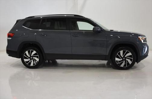 2025 Volkswagen Atlas 2.0T SE w/Technology 4MOTION
