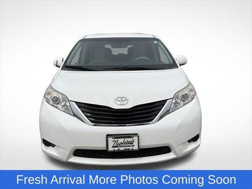 2014 Toyota Sienna LE