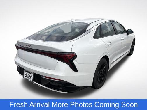 Snow White Pearl 2025 Kia K5 LXS