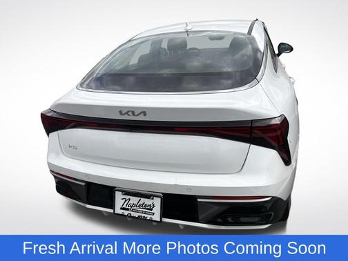 Snow White Pearl 2025 Kia K5 LXS