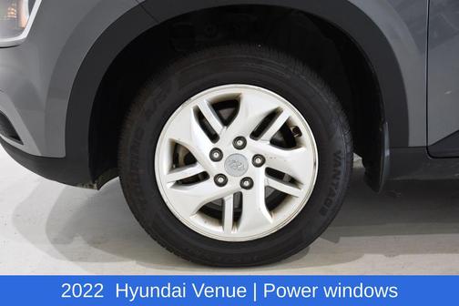 2022 Hyundai VENUE SE