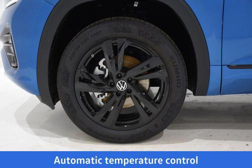 2025 Volkswagen Atlas Cross Sport 2.0T SEL