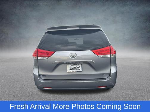 2013 Toyota Sienna LE