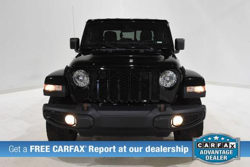 Black Clearcoat 2023 Jeep Gladiator Willys 4x4