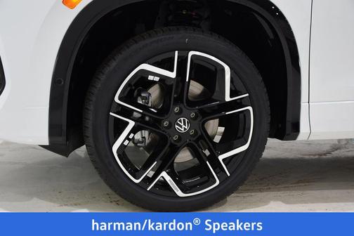 2026 Volkswagen Tiguan 2.0T SEL R-Line 4MOTION