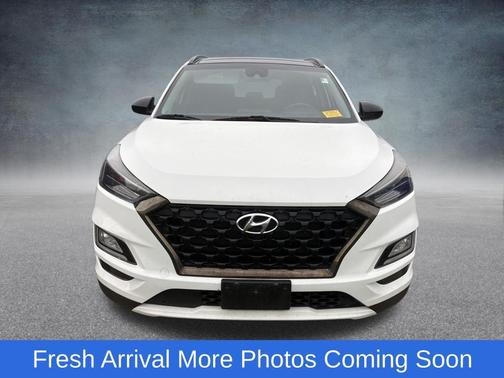 Dazzling White 2019 Hyundai TUCSON Night