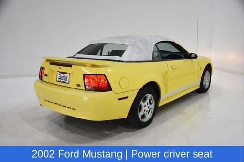 2002 Ford Mustang Base