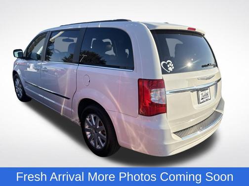 2013 Chrysler Town & Country Touring