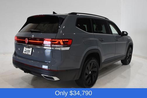 Pure Gray 2025 Volkswagen Atlas 2.0T SE w/Technology 4MOTION